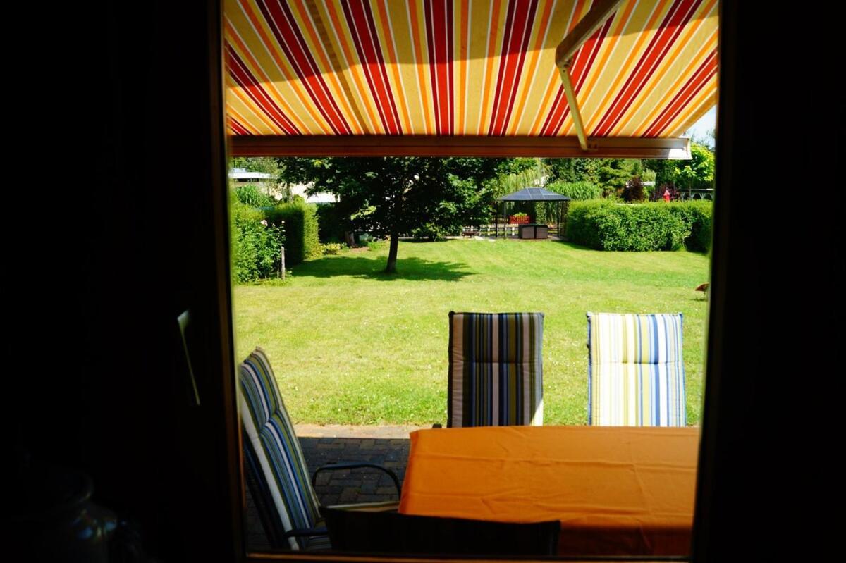 Ferienhaeuschen Direkt Am Wasser Inklusive 2 Boote Vakantiehuis *